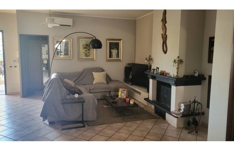 casa indipendente in vendita a Monterotondo in zona Stazione