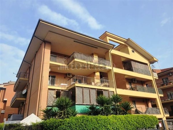 appartamento in vendita a Monterotondo in zona Stazione