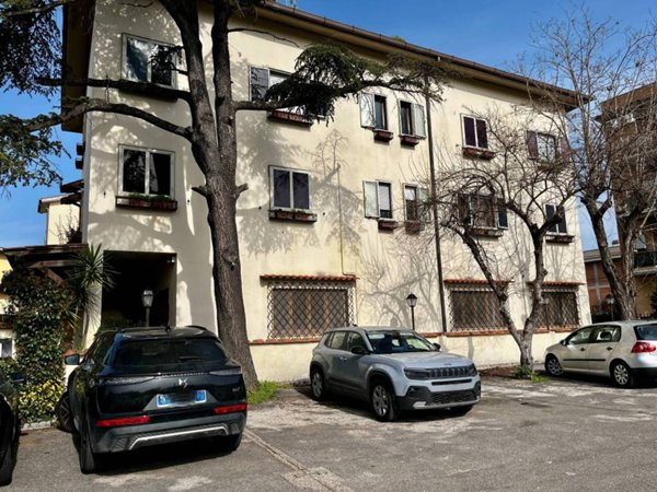 negozio in vendita a Monterotondo in zona Stazione