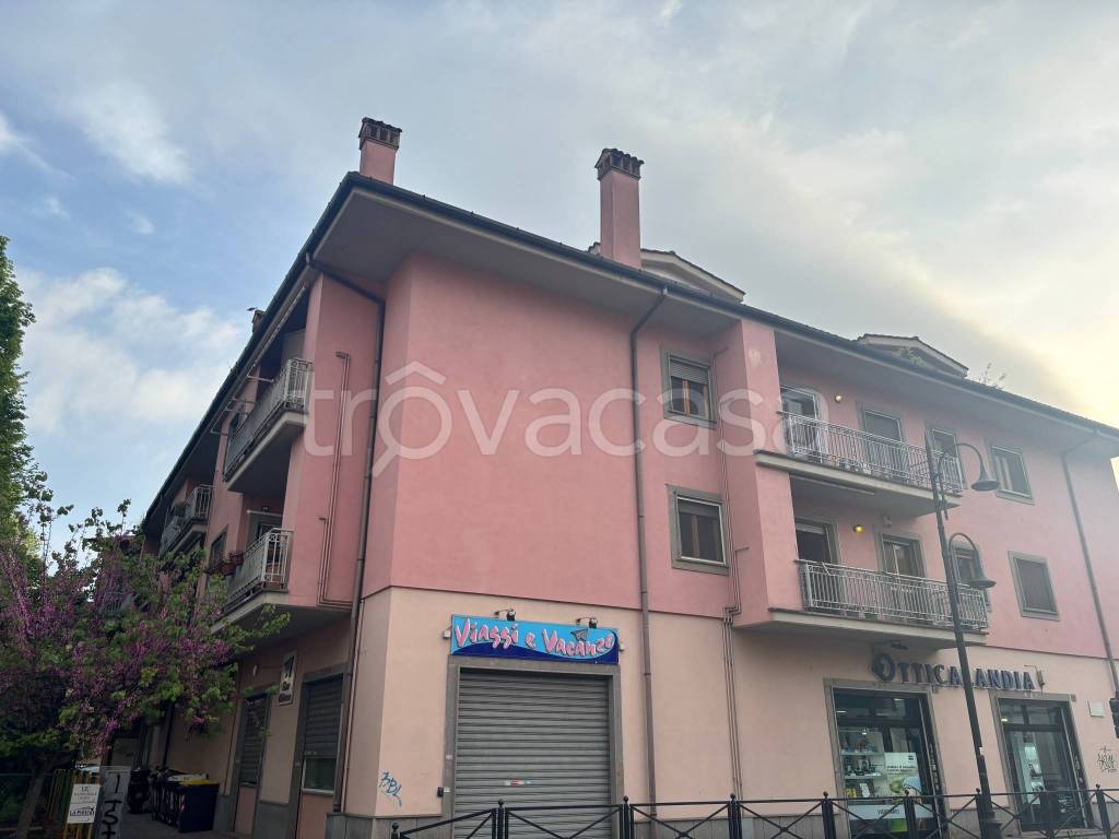 appartamento in vendita a Monterotondo in zona Stazione