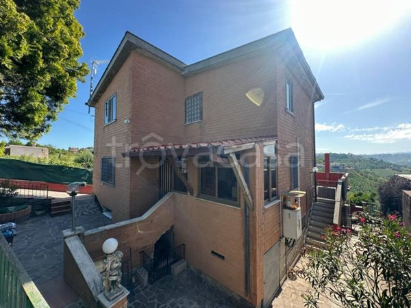 casa indipendente in vendita a Monterotondo