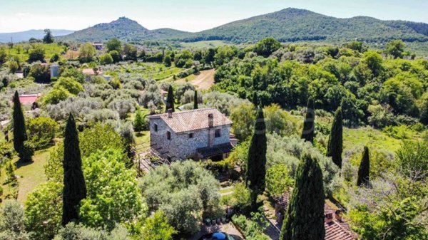 casa indipendente in vendita a Monterotondo in zona Stazione