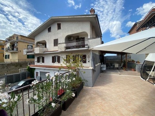 casa indipendente in vendita a Monterotondo