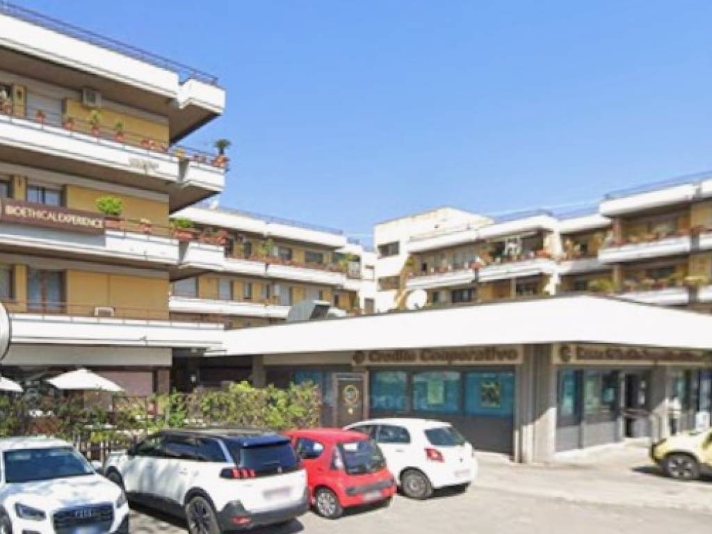 negozio in vendita a Monterotondo in zona Stazione