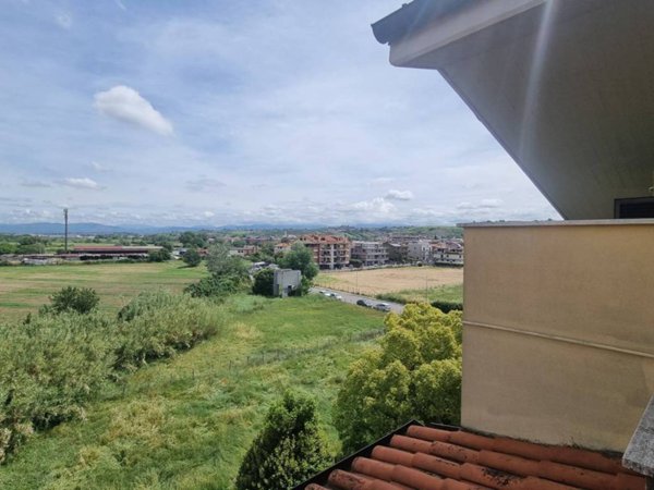 appartamento in vendita a Monterotondo in zona Stazione