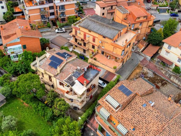 appartamento in vendita a Monterotondo in zona Stazione