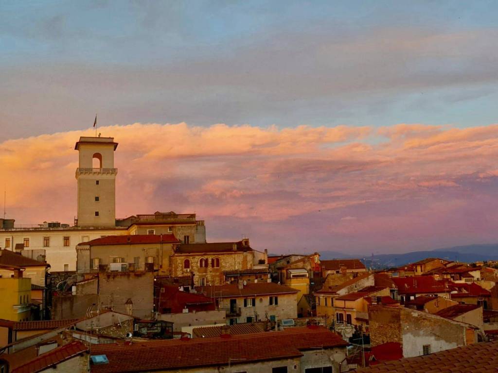 intera palazzina in vendita a Monterotondo