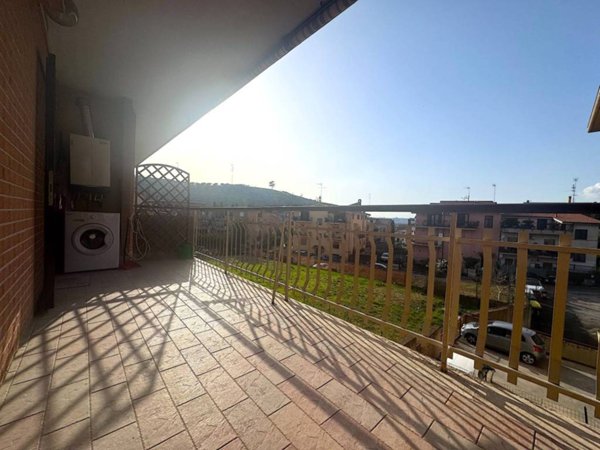 appartamento in vendita a Monterotondo in zona Stazione