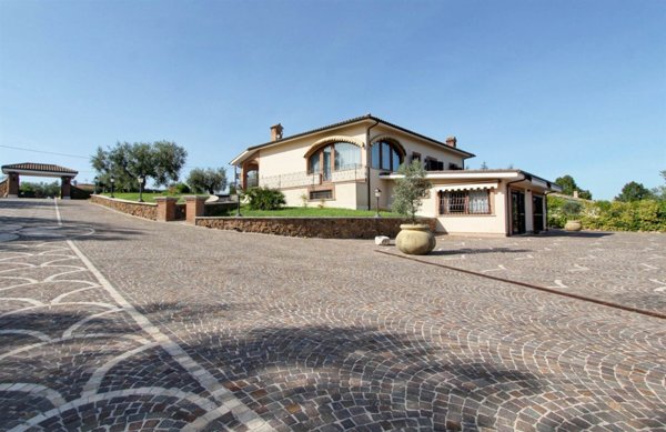 casa indipendente in vendita a Monterotondo in zona San Martino