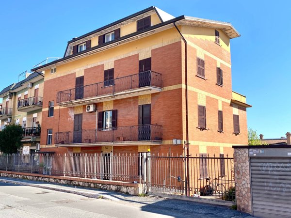 appartamento in vendita a Monterotondo in zona San Martino