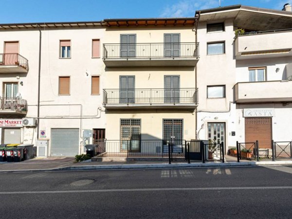 locale commerciale in vendita a Monterotondo in zona Stazione