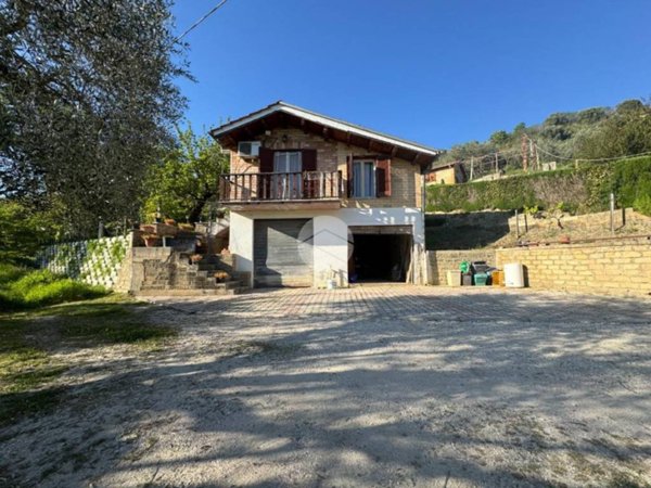 appartamento in vendita a Monterotondo in zona Cerqueto