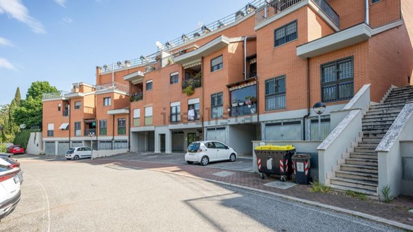 appartamento in vendita a Monterotondo in zona Cerqueto