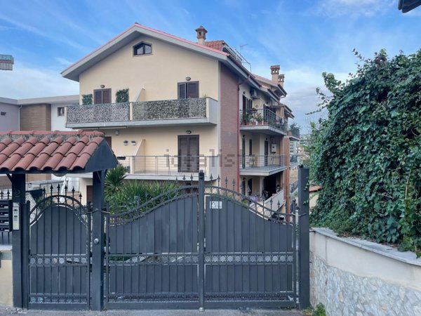 appartamento in vendita a Monterotondo in zona Cerqueto