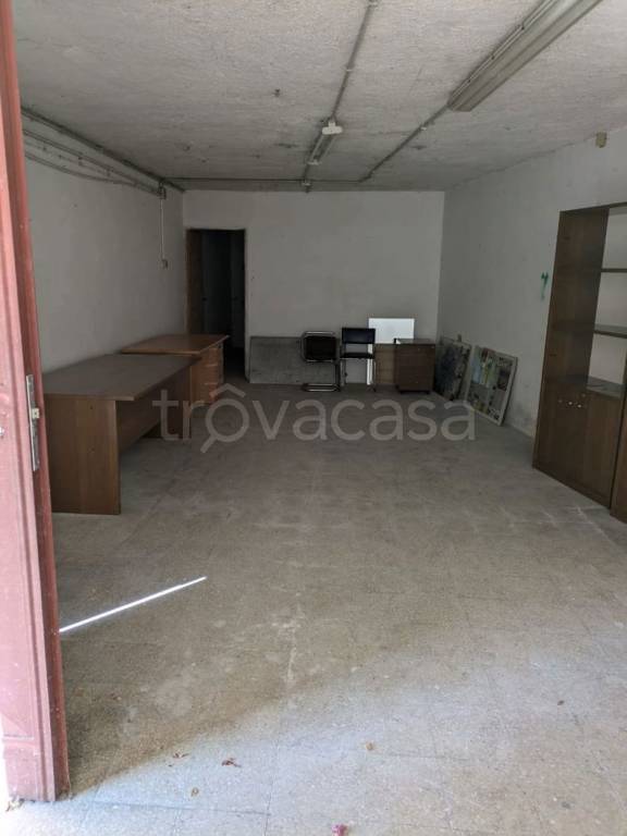 locale commerciale in vendita a Monterotondo in zona Cerqueto
