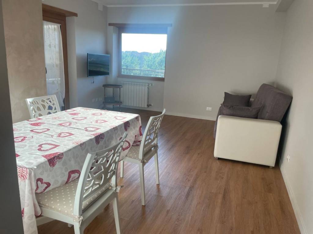 appartamento in vendita a Monterotondo in zona Cerqueto