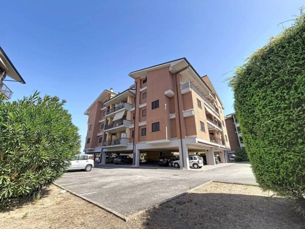 appartamento in vendita a Monterotondo in zona Stazione