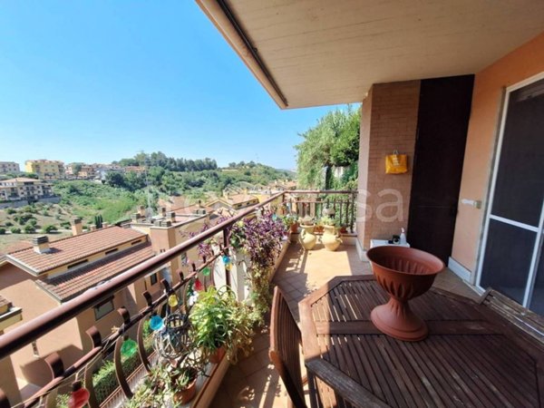 appartamento in vendita a Monterotondo in zona Cerqueto