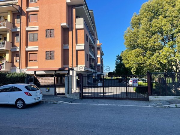 box auto in vendita a Monterotondo in zona Stazione