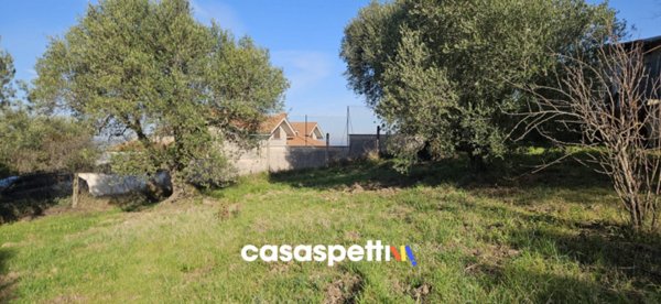 terreno in vendita a Monterotondo in zona Cerqueto