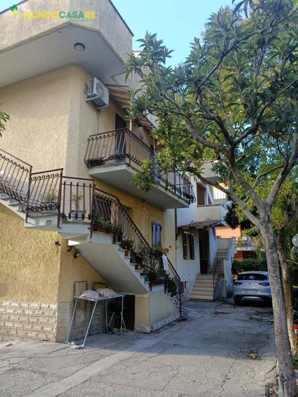 appartamento in vendita a Monterotondo in zona Stazione