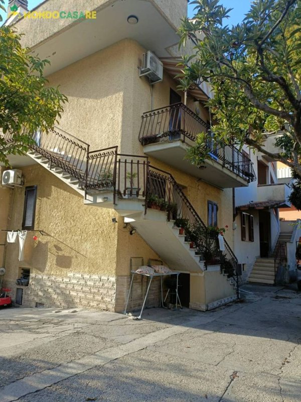 appartamento in vendita a Monterotondo in zona Stazione
