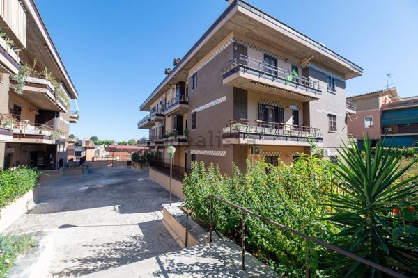 appartamento in vendita a Monterotondo in zona Cerqueto
