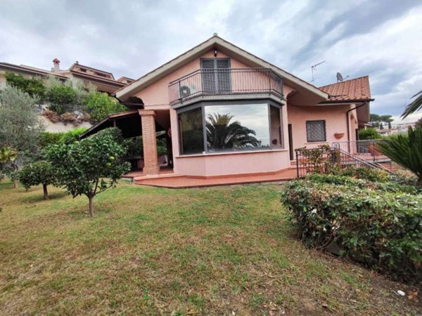 casa indipendente in vendita a Monterotondo in zona Cerqueto