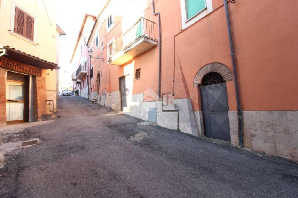 appartamento in vendita a Montorio Romano