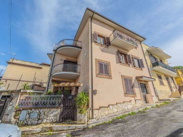 appartamento in vendita a Montorio Romano