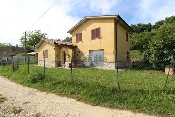 appartamento in vendita a Montorio Romano