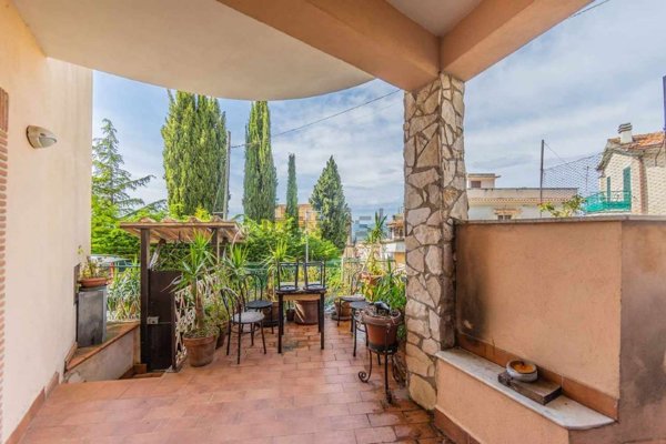 appartamento in vendita a Montorio Romano