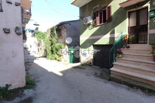 appartamento in vendita a Montorio Romano