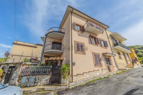 appartamento in vendita a Montorio Romano