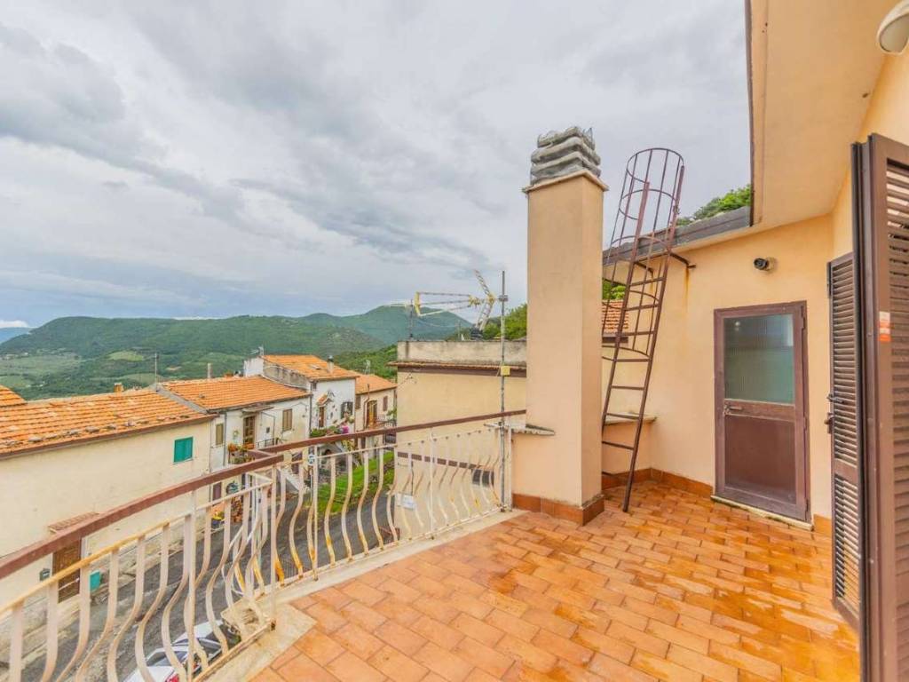 intera palazzina in vendita a Montorio Romano