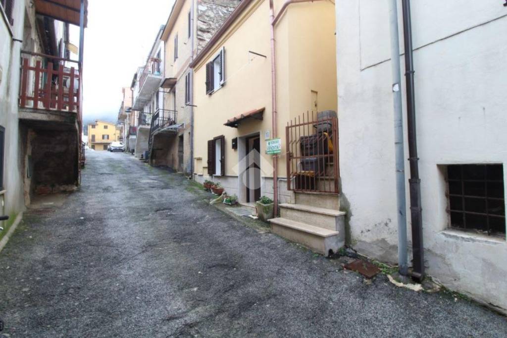 appartamento in vendita a Montorio Romano