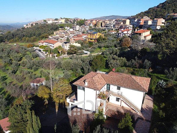 casa indipendente in vendita a Moricone