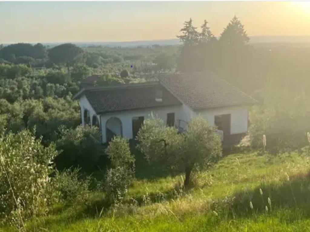 casa indipendente in vendita a Moricone