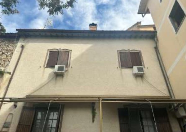 casa indipendente in vendita a Moricone
