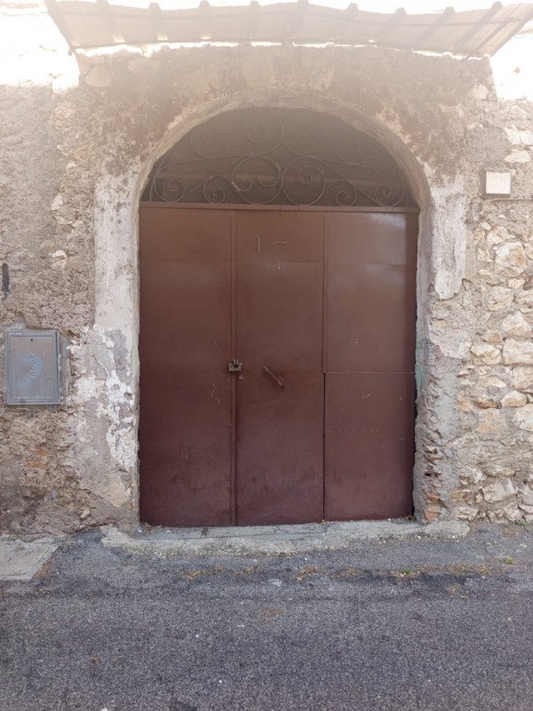 box auto in vendita a Moricone
