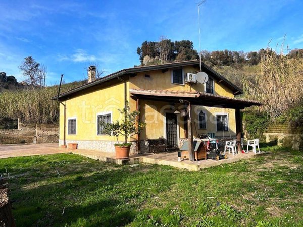 casa indipendente in vendita a Morlupo