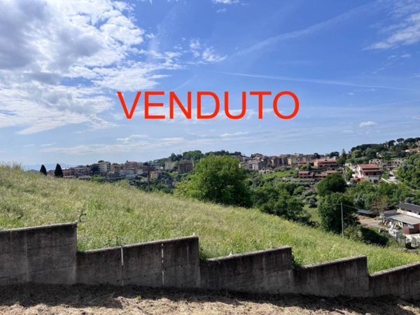 casa indipendente in vendita a Morlupo