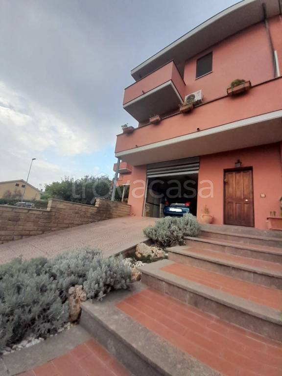 casa indipendente in vendita a Morlupo
