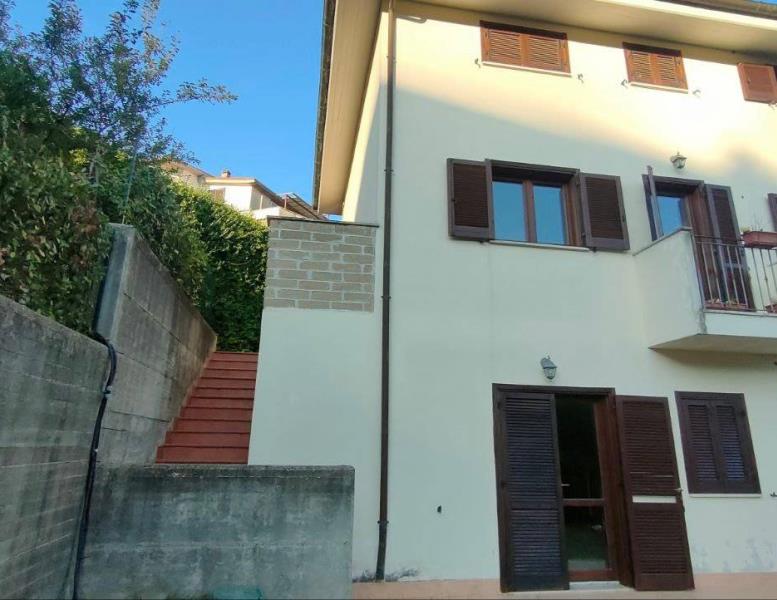 casa indipendente in vendita a Morlupo