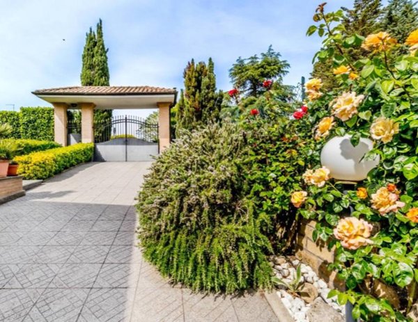 casa indipendente in vendita a Morlupo