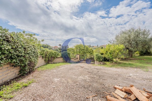 casa indipendente in vendita a Morlupo