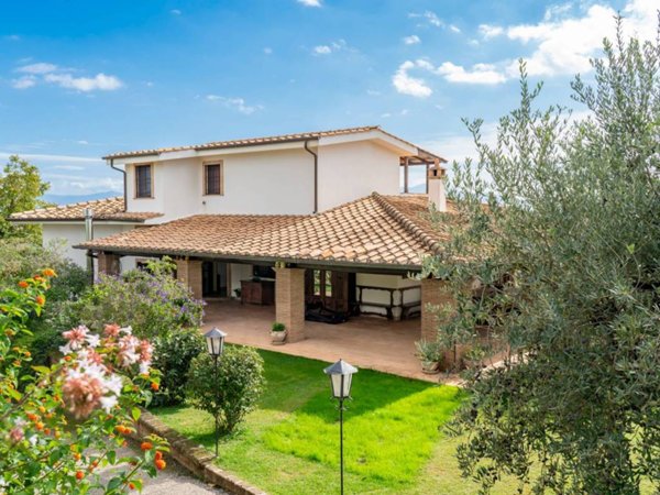 casa indipendente in vendita a Morlupo