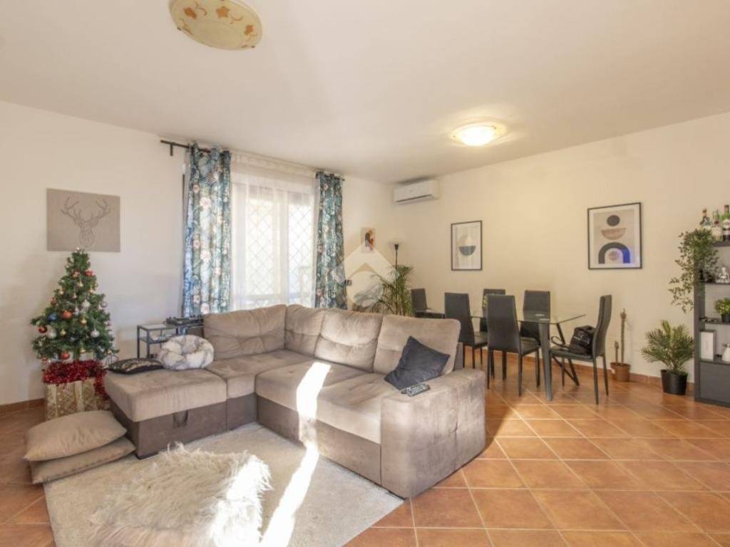 casa indipendente in vendita a Morlupo