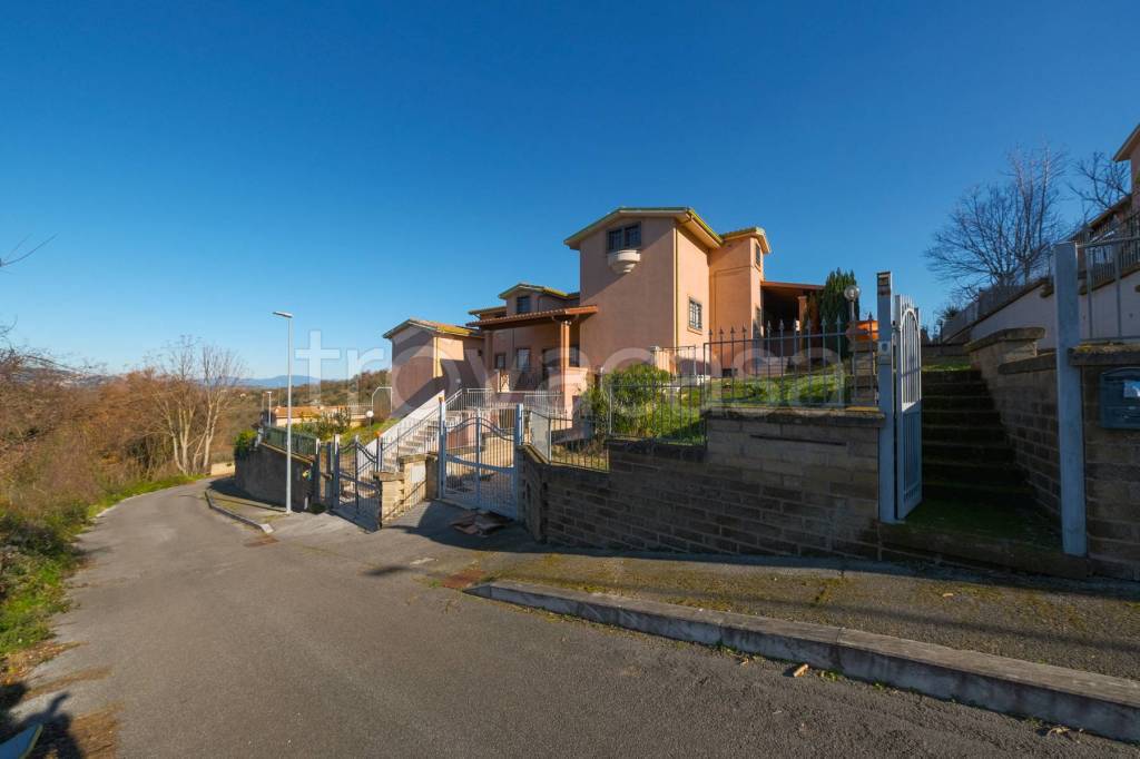 casa indipendente in vendita a Morlupo