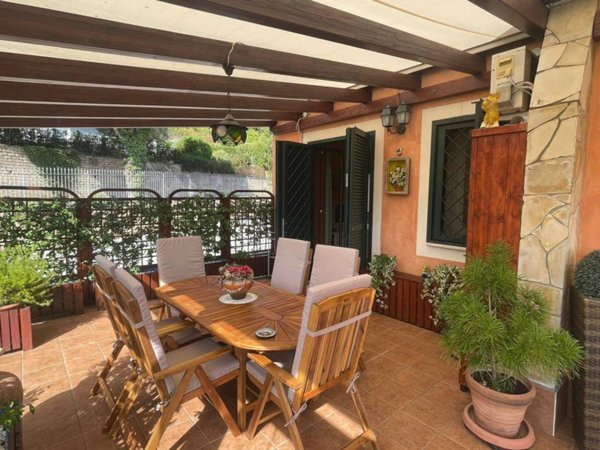casa indipendente in vendita a Morlupo